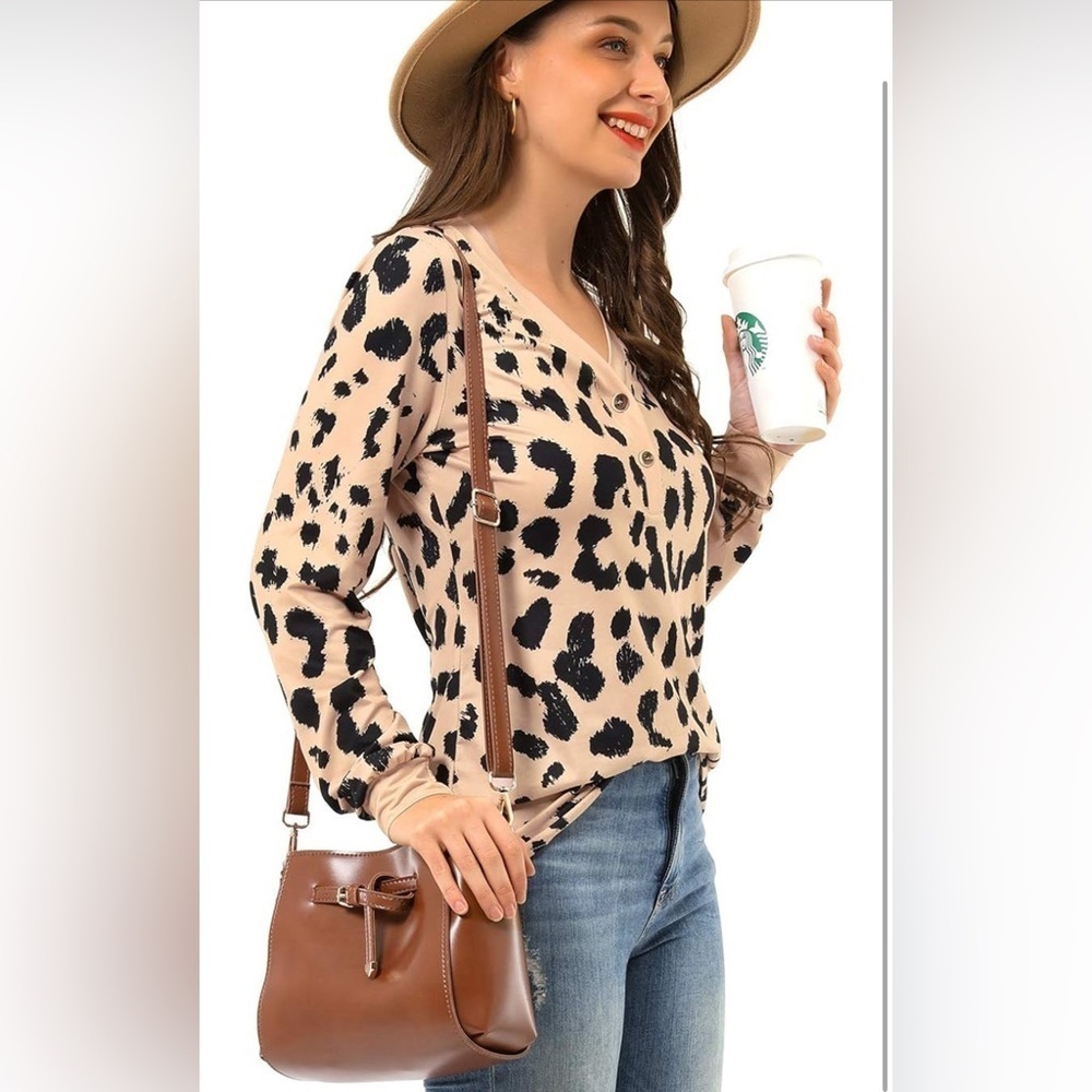 VotePretty Women’s Long Sleeve Henley Leopard Size Medium - Picture 6 of 7